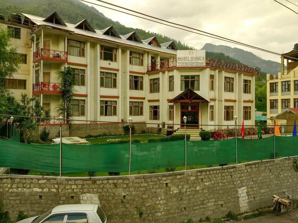 Hotel Jessica Manāli Esterno foto