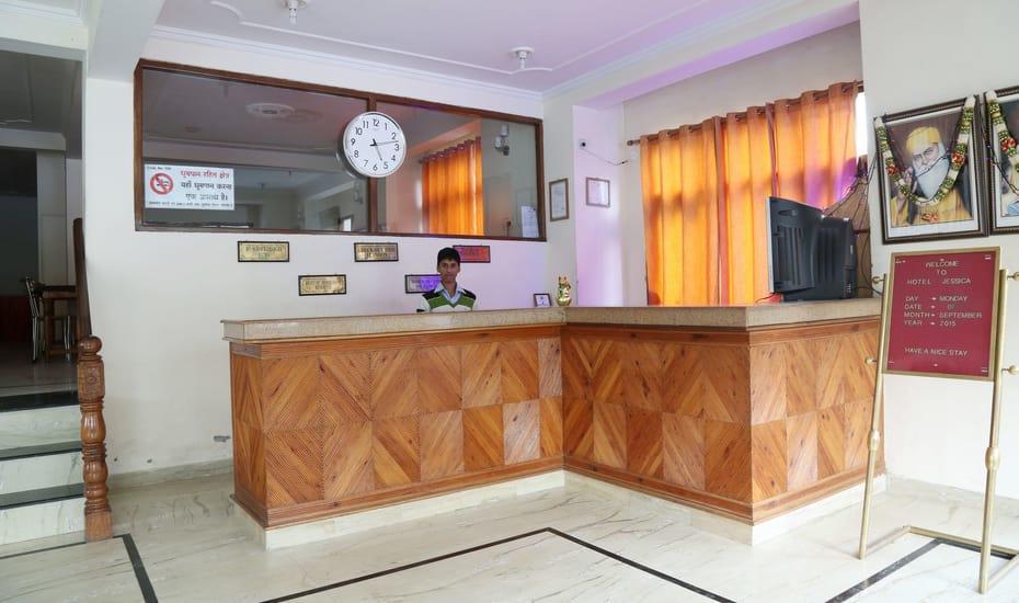 Hotel Jessica Manāli Esterno foto