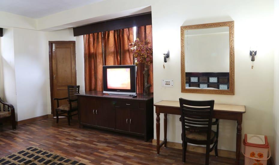 Hotel Jessica Manāli Esterno foto