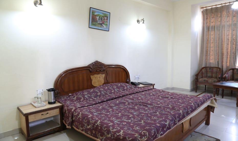 Hotel Jessica Manāli Esterno foto