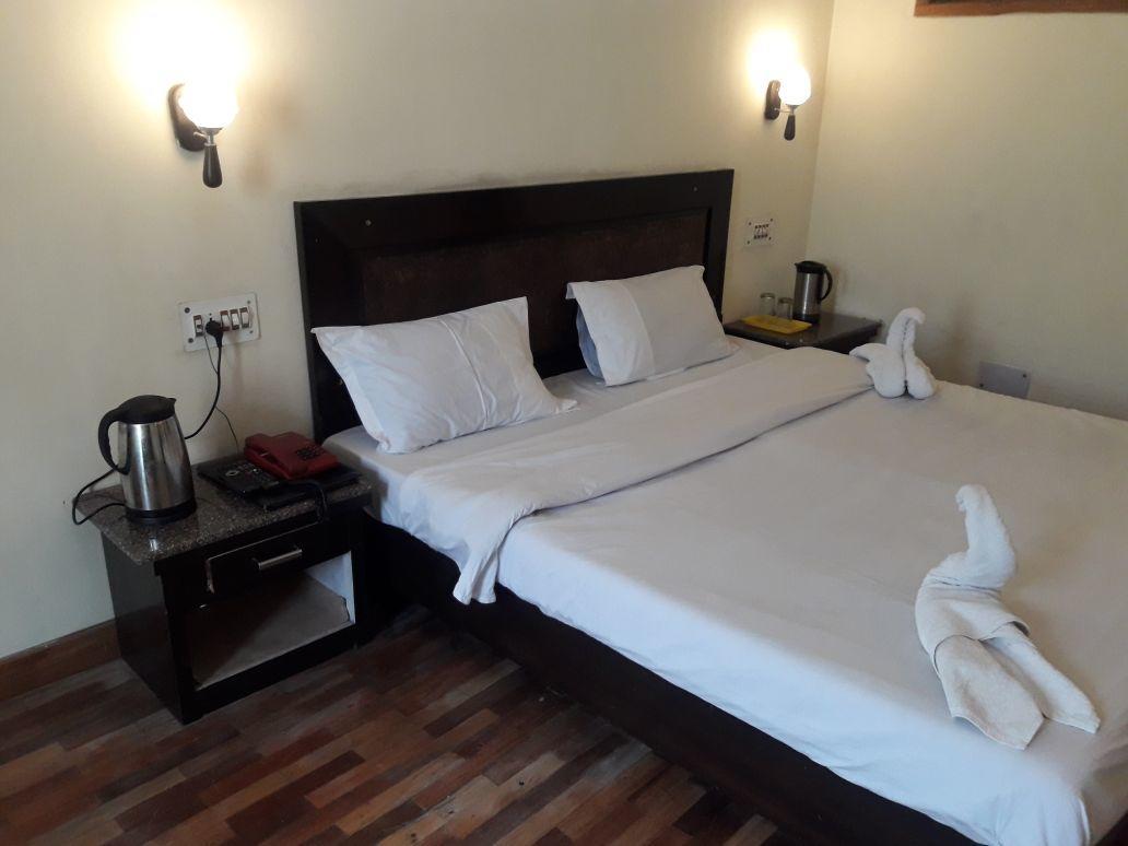 Hotel Jessica Manāli Esterno foto